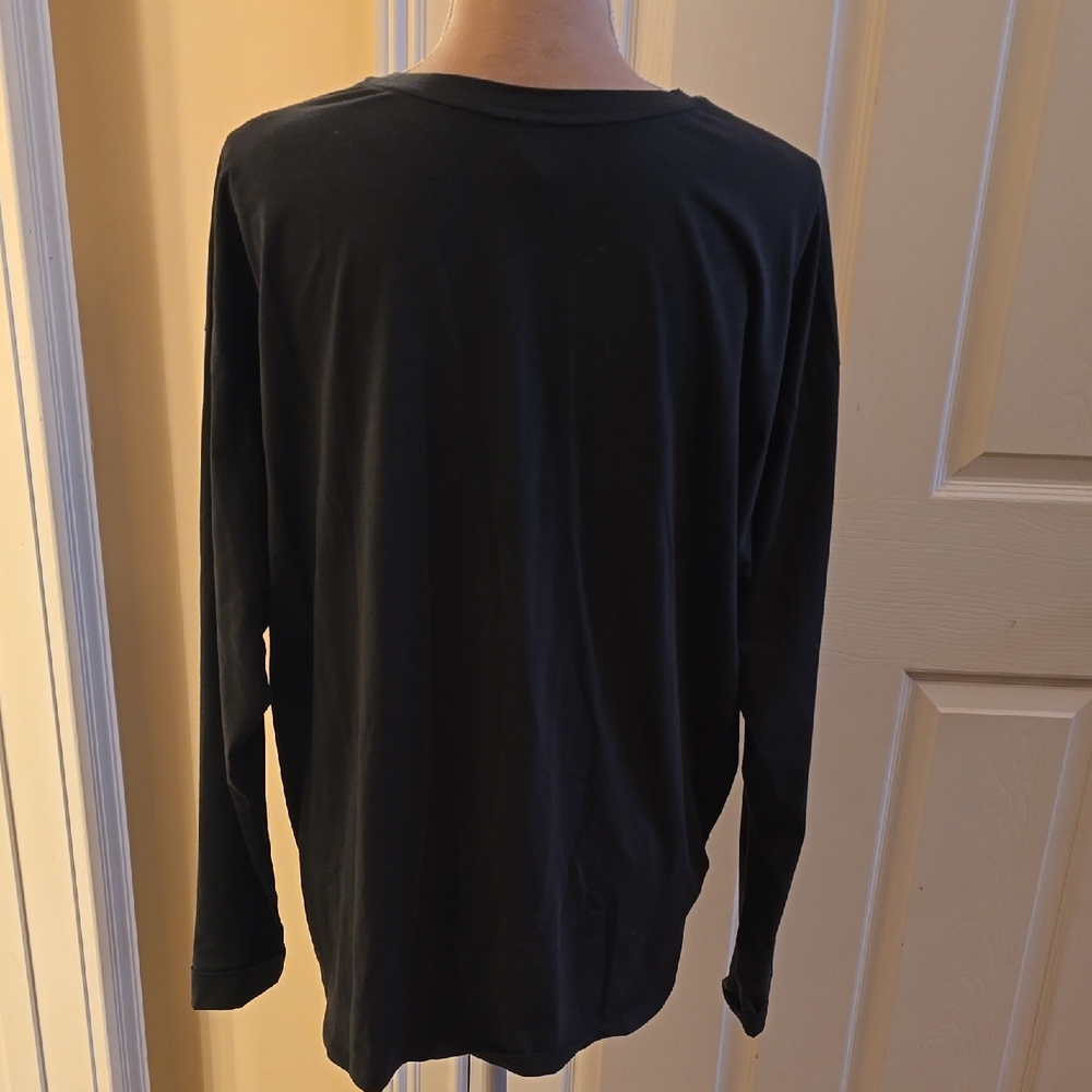 NWOT Vuori Oversized Black Long Sleeve Crewneck Tee - Picture 2 of 7